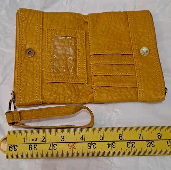 Steve Madden Wristlet Wallet EUC PRE-OWNED - Picture 9 of 10